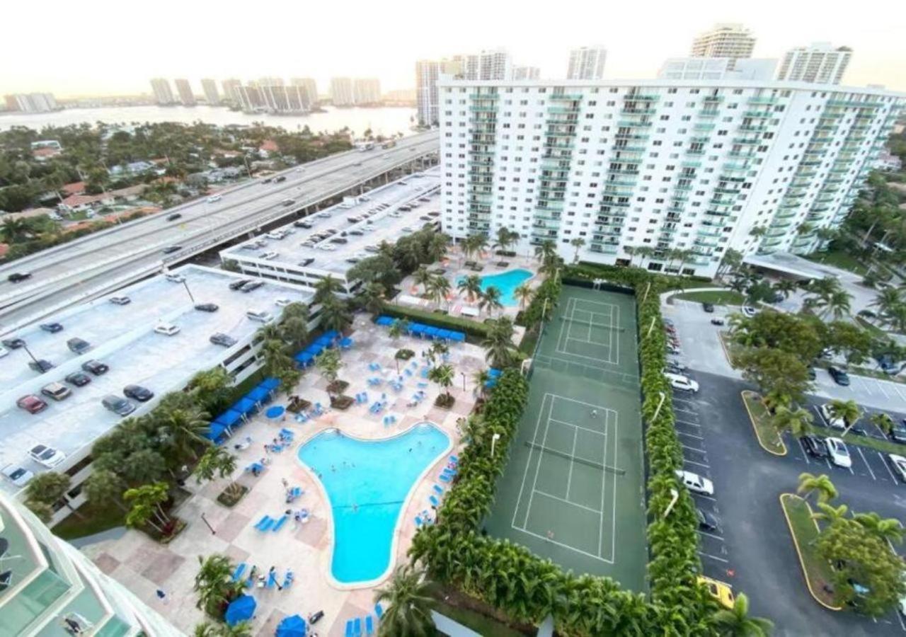 Zen Vacation Rentals Modern Penthouse Across Ocean Маямі-Біч Екстер'єр фото
