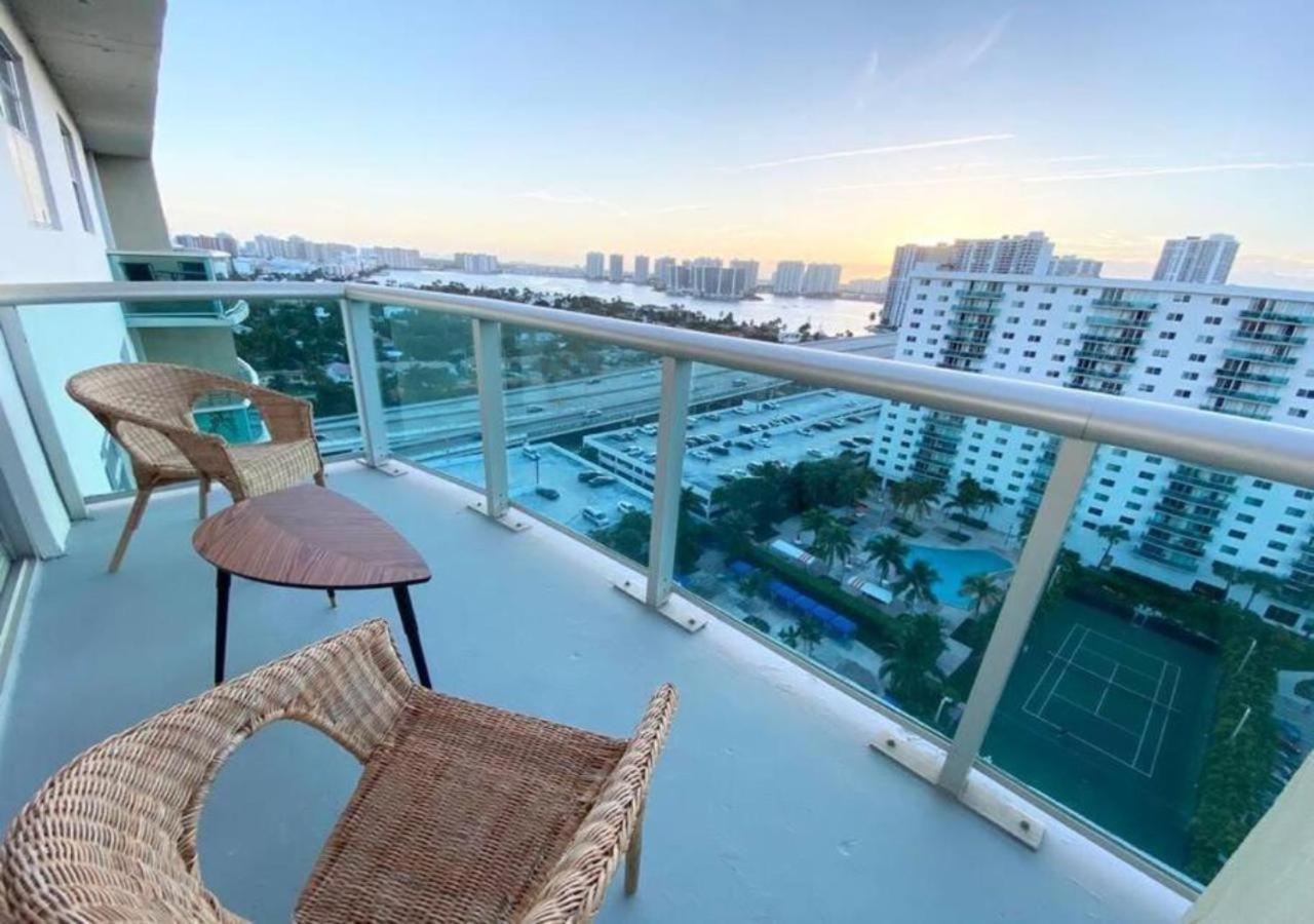 Zen Vacation Rentals Modern Penthouse Across Ocean Маямі-Біч Екстер'єр фото