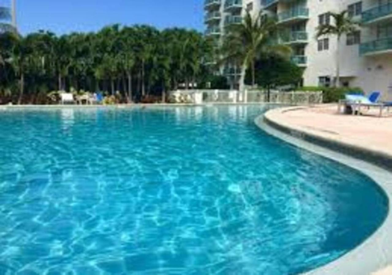 Zen Vacation Rentals Modern Penthouse Across Ocean Маямі-Біч Екстер'єр фото